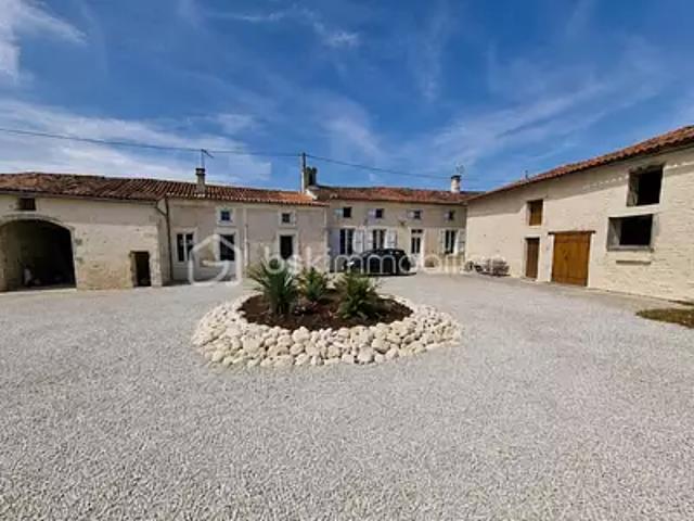 Cressé 17160 Achat / Vente maison 8 pièces t8 piscine cave