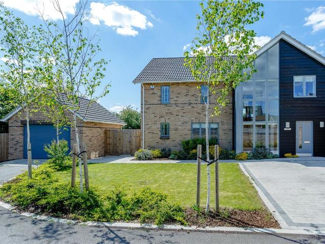 Cresswell Close, Impington, Cambridge CB24, 4 bed detached house to rent, £4,200 pcm | PrimeLocation