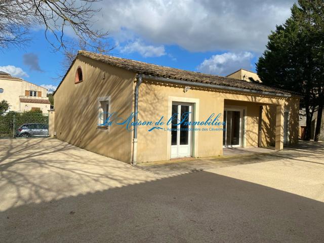 Crespian, charmante maison de plain pied F4 avec 2 garages s. 111m² Quissac