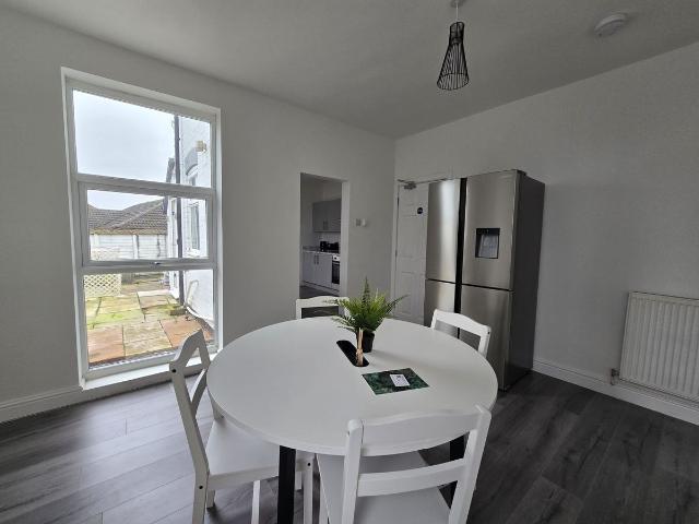 Creswell Road, Chesterfield S43, 4 bed shared accommodation to rent, £500 pcm | PrimeLocation