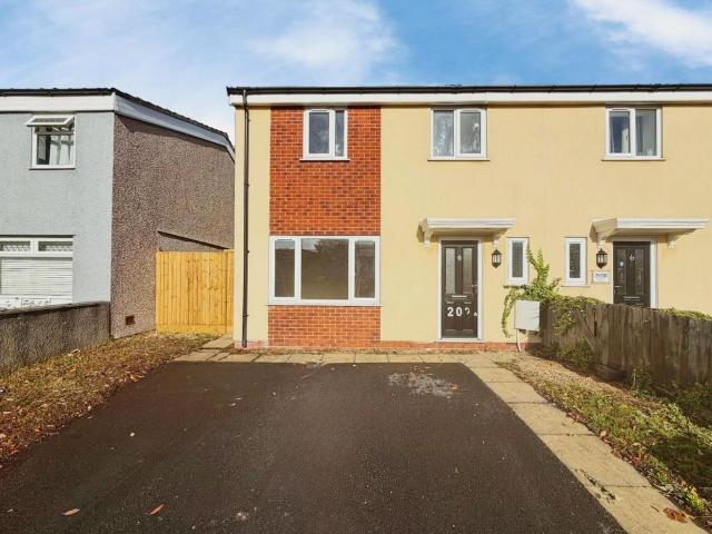 Creswicke Road, Knowle, Bristol 4 bed semi detached house to rent £1,600 pcm £369 pw