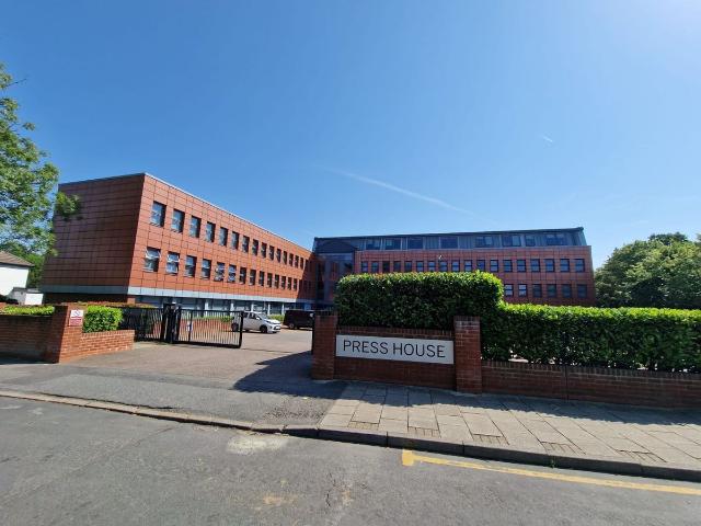 Crest View Drive, Petts Wood BR5, 1 bed flat to rent, £1,700 pcm | PrimeLocation