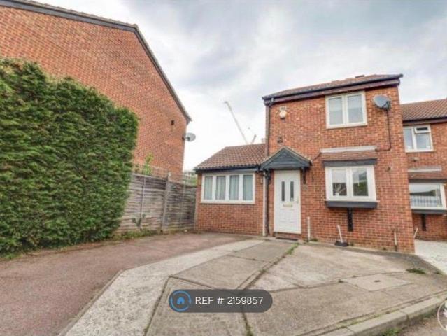 Crest Avenue, Grays RM17, 3 bed semi detached house to rent, £1,850 pcm | PrimeLocation