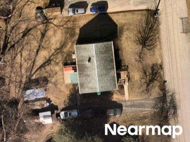 Crestmont Ave