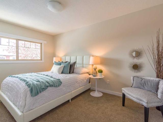 Creston Place 2 Bedroom Home for Rent at 231A Creston Pl Nw, Edmonton, AB T5A 1X4 York