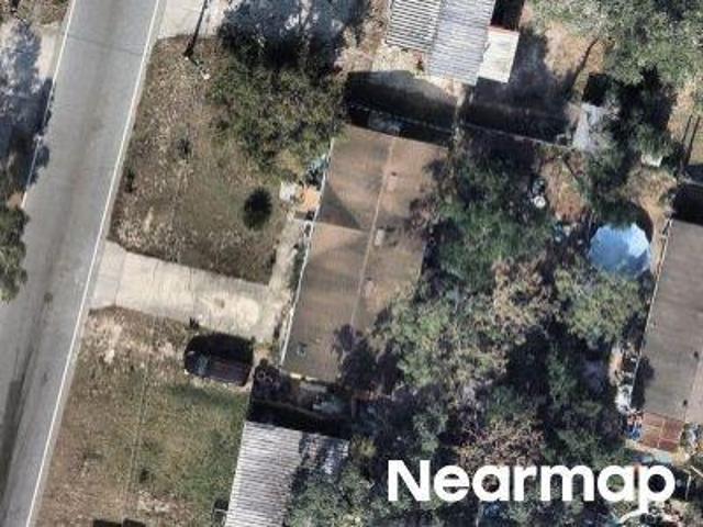 Crestview Dr