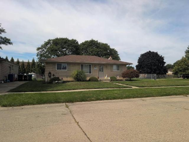 Crestview Dr