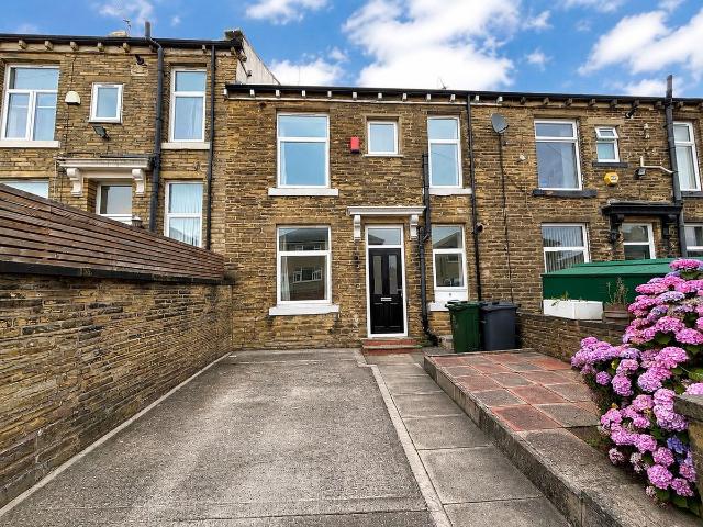 Crestville Terrace, Clayton, Bradford BD14, 2 bed terraced house to rent, £850 pcm | PrimeLocation