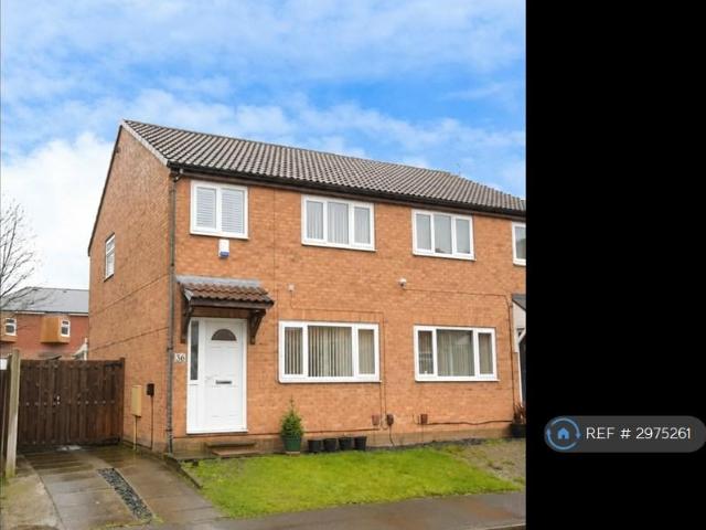 Crestwood Court, Sheffield, S5 3 bed semi detached house to rent £1,200 pcm £277 pw