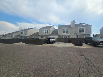 Crestwood Ct
