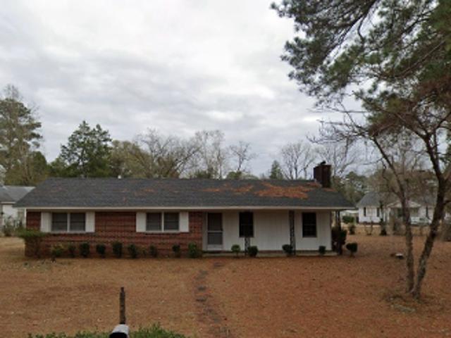 Crestwood Dr