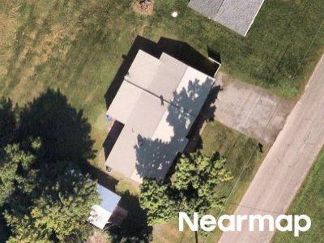 Crestwood Dr