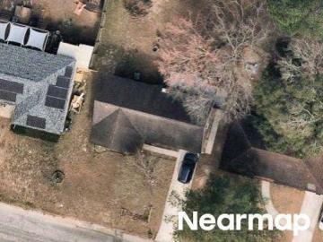 Crestwood Dr