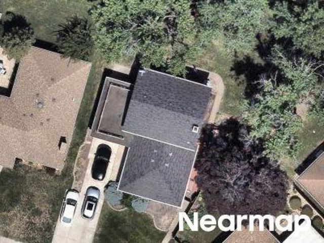 Crestwood Ln