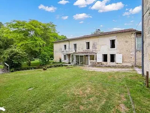 Criteuil la Magdeleine 16300 Achat / Vente maison 7 pièces t7 parking