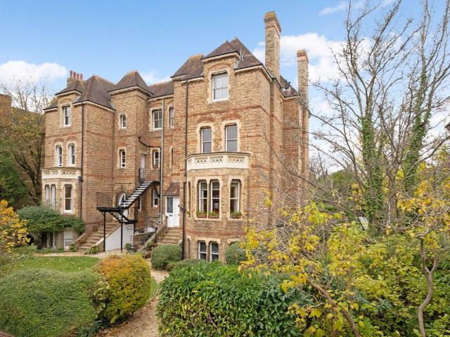 Crick Road, Oxford, Oxfordshire OX2, 2 bed flat to rent, £2,500 pcm | PrimeLocation