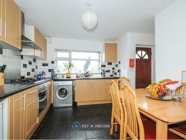 Cricket Road, Oxford OX4, 5 bed semi detached house to rent, £3,100 pcm | PrimeLocation