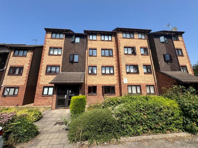 Cricketers Close, Erith DA8, 1 bed flat to rent, £1,100 pcm | PrimeLocation