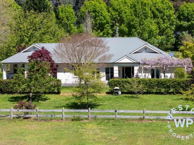 Cricklewood A Private Adelaide Hills Retreat on 9.93 Acres