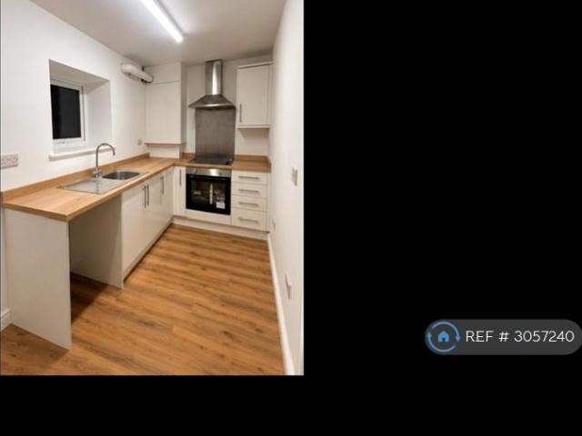 Crimea Terrace, Penmaenmawr, LL34 2 bed terraced house to rent £850 pcm £196 pw