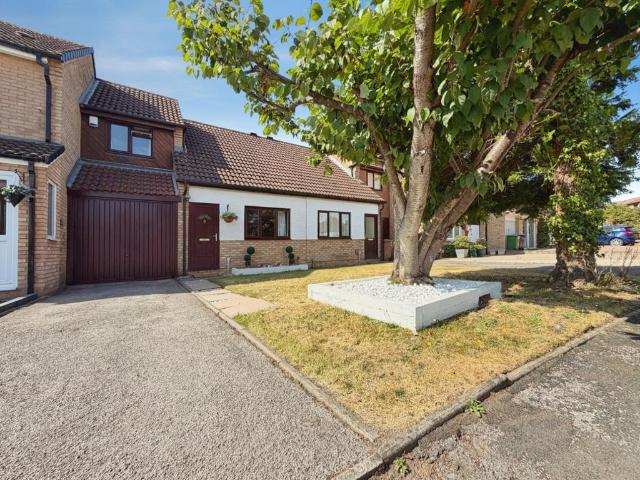 Crimscote Close, Shirley, Solihull. 2 bed terraced house to rent £1,300 pcm £300 pw