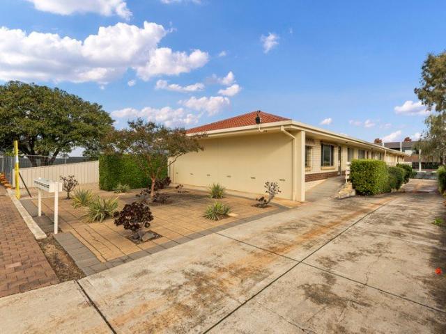 Crisp Contemporary Living in Connected Lifestyle Corridor
