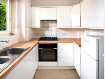 Crispe House, Bryan Street, London N1, 2 bed flat to rent, £2,400 pcm | PrimeLocation