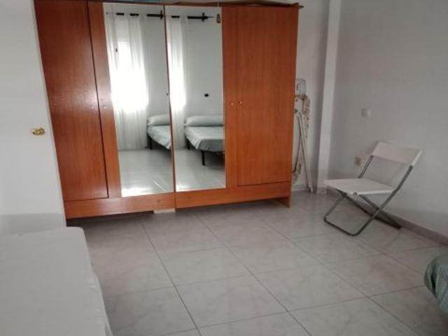 Cruz del Campo. Exclente vivienda de 2 dormitorios amueblada se alquila