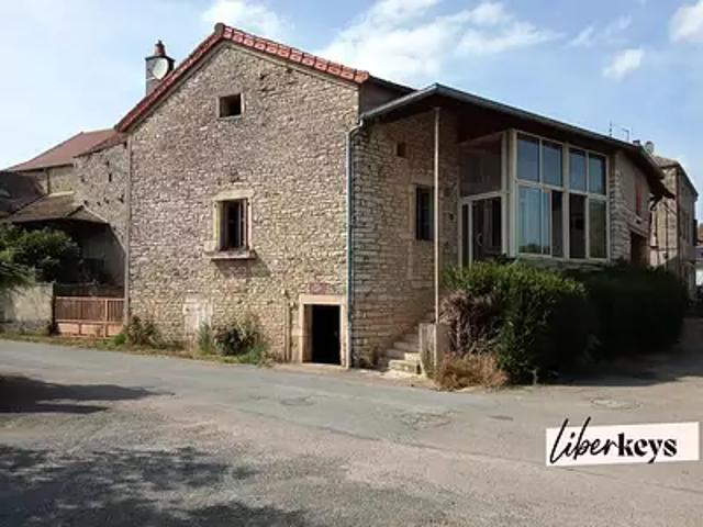 Cruzille 71260 Achat / Vente maison 3 pièces t3 cave balcon