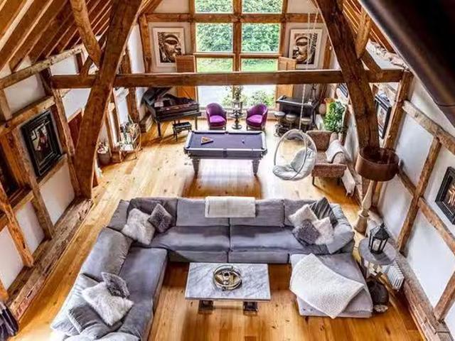 Cruck Barn