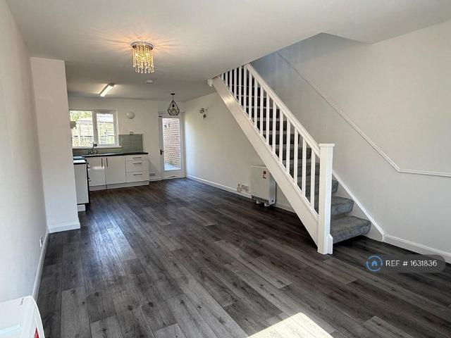 Crucible Close, Romford, RM6 2 bed end of terrace house to rent £1,995 pcm £460 pw