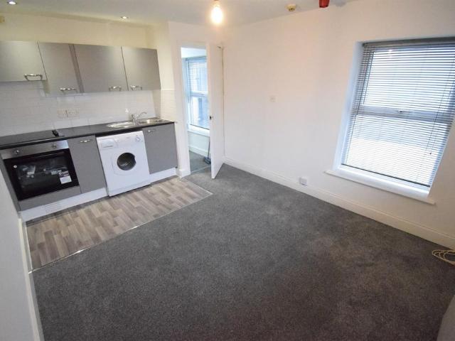 Crwys Road, Cardiff 1 bed house to rent £785 pcm £181 pw