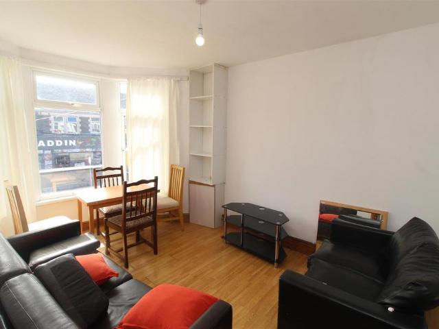 Crwys Road, Cardiff CF24 4 bed house to rent £1,800 pcm £415 pw