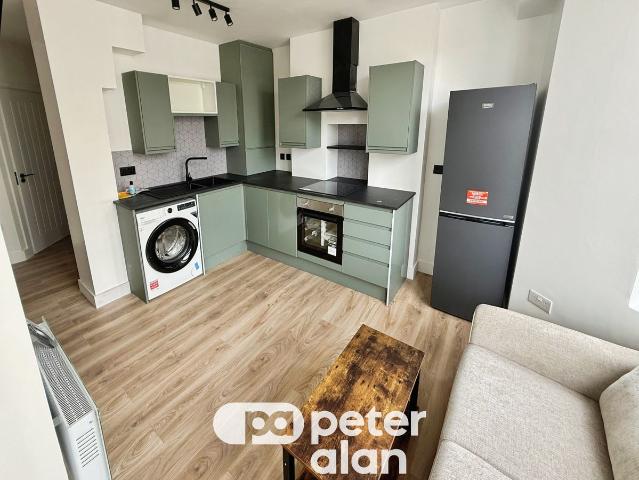 Crwys Road, Cardiff CF24, 1 bed flat to rent, £1,150 pcm | PrimeLocation