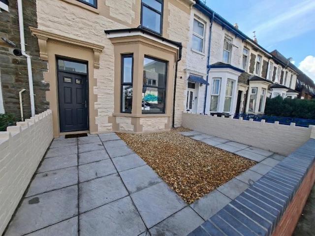 Crwys Road, Cathays, Cardiff CF24, 2 bed flat to rent, £1,650 pcm | PrimeLocation