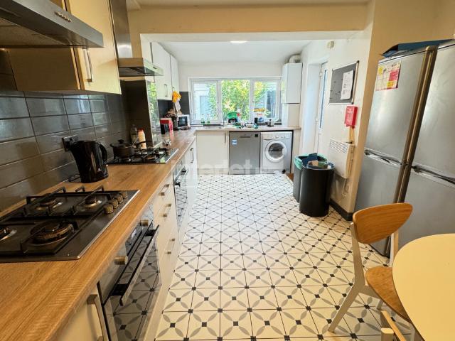 Crwys Road, Property #6837