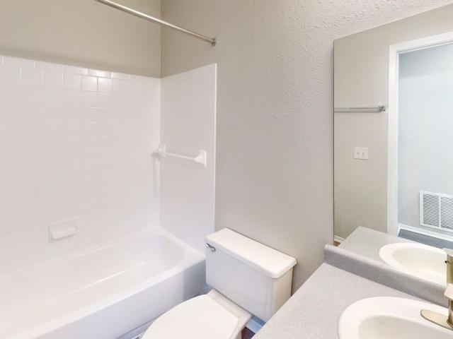 Crystal Meadows 2 Bedroom Apartment for Rent at 746 Garden Walk Blvd, College Park, GA 30349