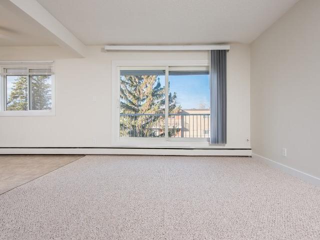 Crystal Court 1 Bedroom Apartment for Rent at 10835 114 St Nw, Edmonton, AB T5H 3K3 Queen Mary Park