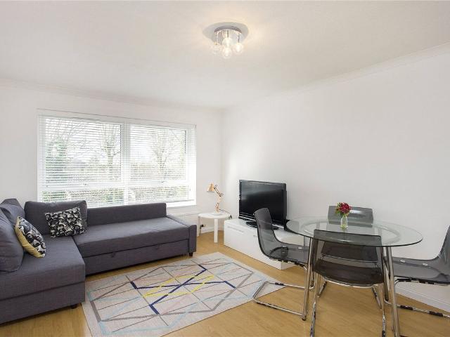 Crystal Palace, London SE19, 1 bed flat to rent, £1,475 pcm | PrimeLocation