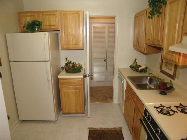 Crystal Springs 2 Bedroom Apartment for Rent at 14301 Georgia Ave, Aspen Hill, MD 20906 Aspen Hill