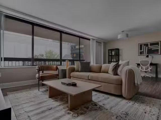Crystal Square, 1515 Richmond Highway, Crystal City 2 Bedroo.