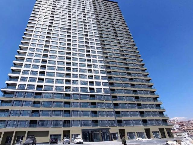 Crystal Tower Vadi'de Yüksek Kat Manzaralı Satılık 2+1 Daire