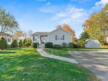 Crystal Water Dr Unit,east Bridgewater, Condo For Sale