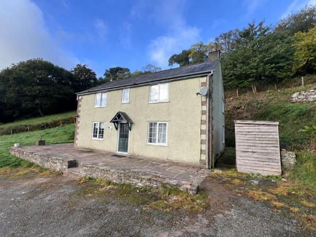 Cwmdu, Crickhowell, NP8 3 bed detached house to rent £1,400 pcm £323 pw