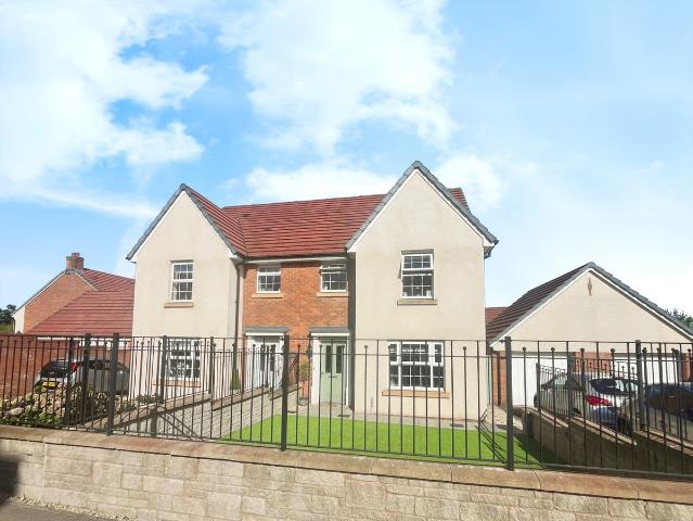 Cwrt Carver, Cwmbran NP44, 3 bed property to rent, £1,350 pcm | PrimeLocation