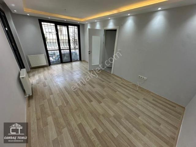 Ct Emlak'tan Marmaraya Çok Yakın Kullanışlı Geniş 2+1 Boş Daire