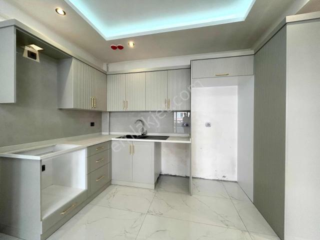 |ctn| Erdemli D400'e Sıfır Ultralüx Kapalı Otoparklı 1+1