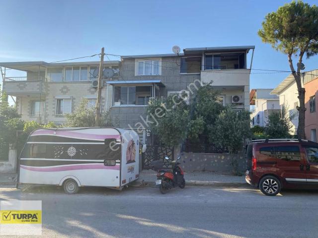 Cuma İnce'den Tam Köşe Konumlu Tribleks Villa