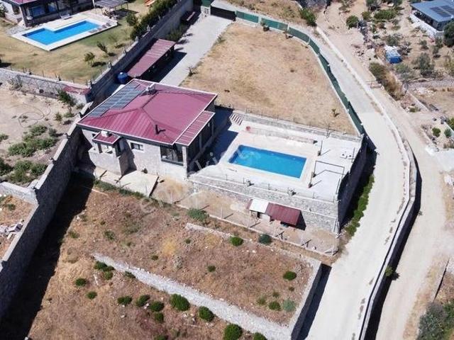 Cumaovası Emlaktan Görece 2200mt İçinde Havuzlu Müstakil Villa