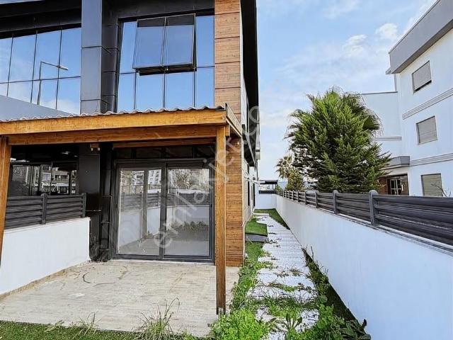 Cumaovası Emlaktan Satılık Barbaros'ta 6+1 Ticari+konut